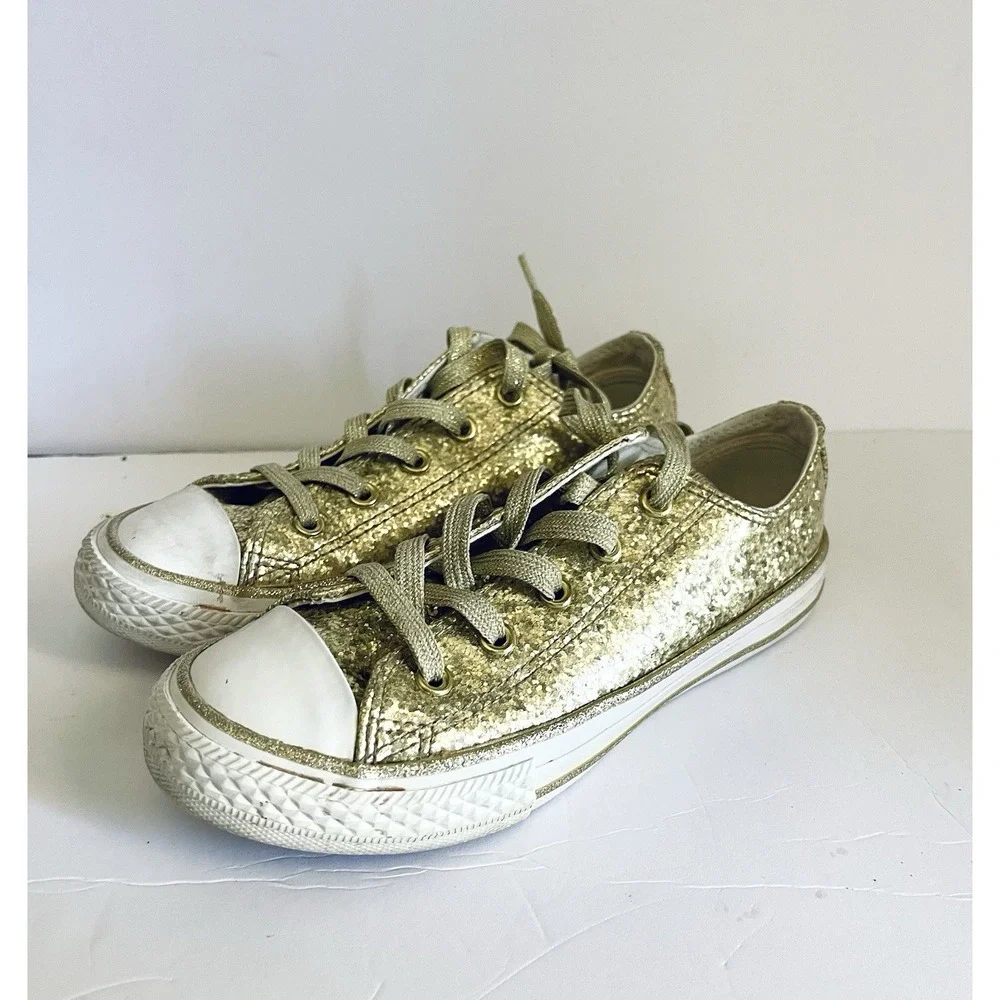 Converse Girls Chuck‎ Taylor All Star Sneakers Size 1y Glitter GoldLow Top